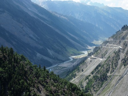 Khardung La - Gateway to The Nubra Valley
