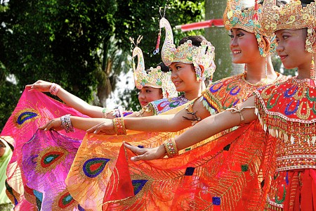 TARI MERAK