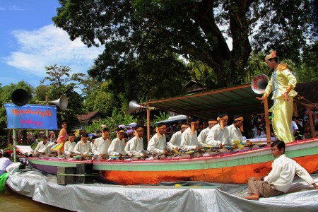 Boat Cultural dance
