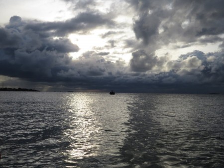 Senja di Pantai