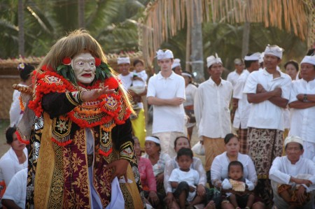 Tarian Topeng Tua