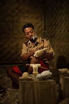 membuat wayang golek