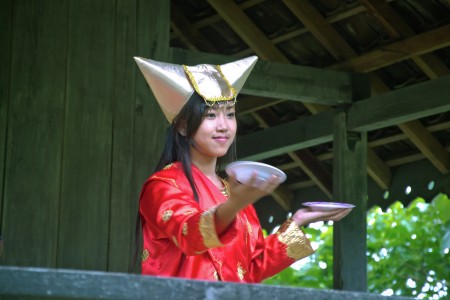 Piring Dance