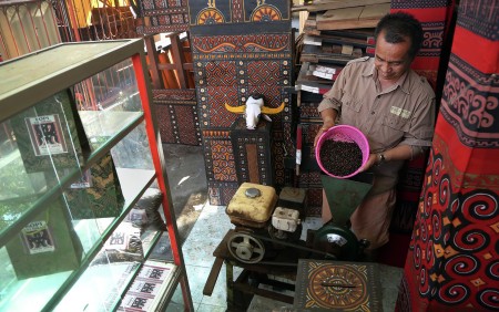 Toraja coffee maker