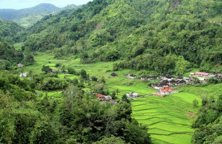 Kampung Kecil di Lembah