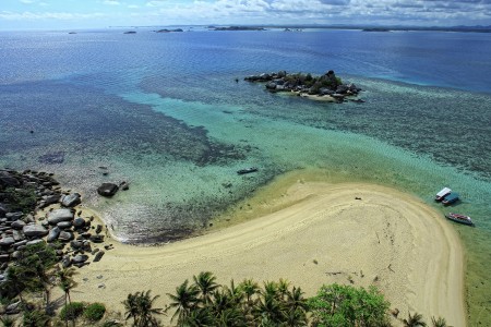 Pesona Pulau Lengkuas
