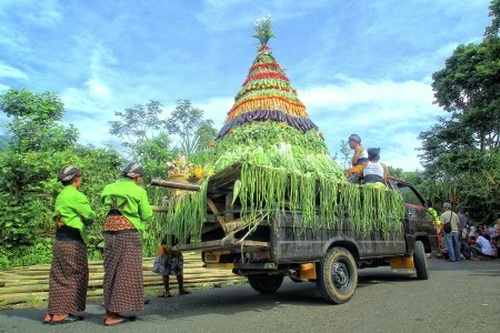 GUNUNGAN
