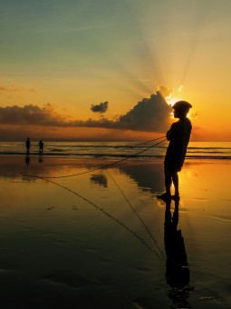 Dragging the sea