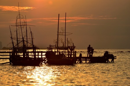 Senja dipantai ancol