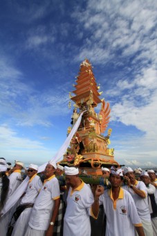 Balinese Culture : Memukur