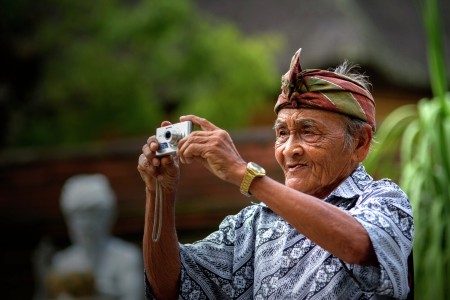old man and photograph