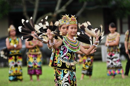 Tari penyambutan