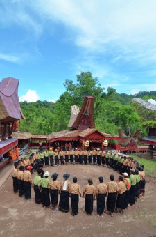 Dance in The Circle of Prayer and Hope