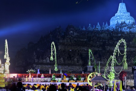 Waisak, Candi Borobudur