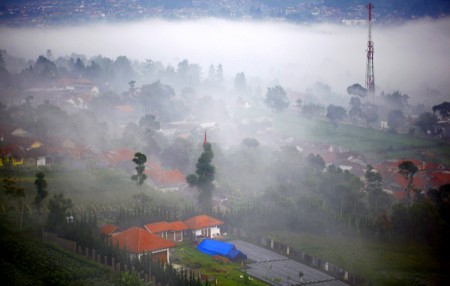 Kabut Pembatas