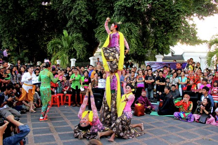 human tower