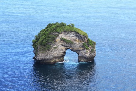 Batu Bolong