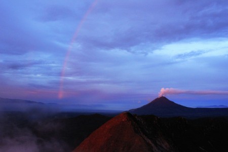 sinabung bersama pelangi