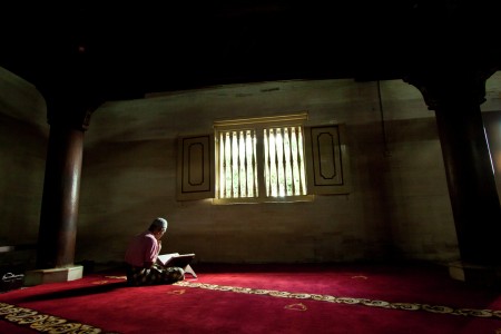 pray
