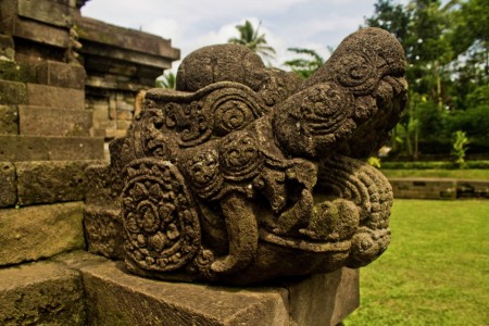 DRAGON HEAD ON KIDAL TEMPLE