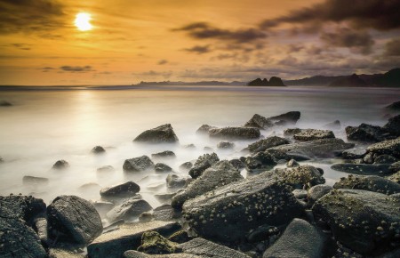 indahnya pantai mawi