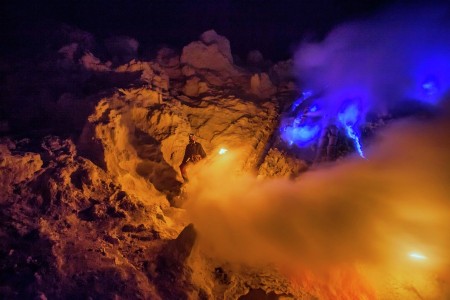 Sulfur miners