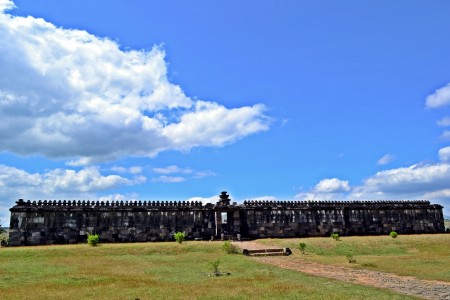 Tembok Barisan