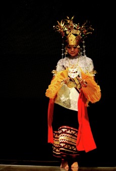 Indonesian's Lampung Dance