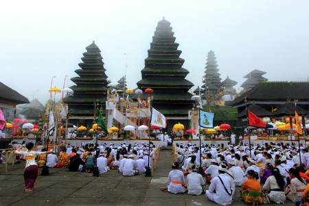 Tari Persembahan