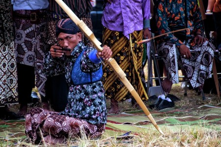 Anak Panah Melesat
