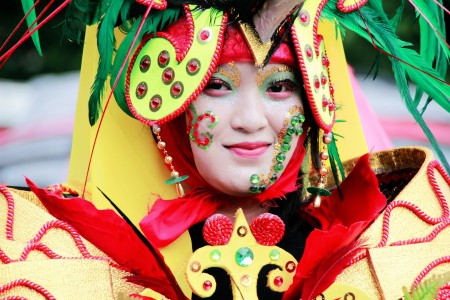 warna warni khas dayak