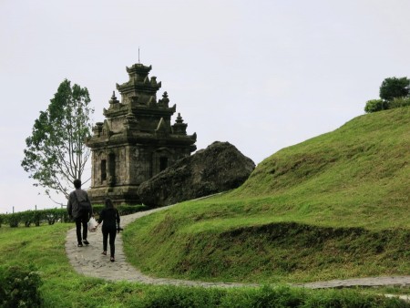menuju masa lampau