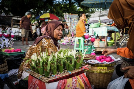 Penjual Bunga di Acara Sekaten
