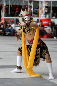 Tari Topeng