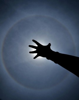 SUN HALO / HABLUR KRISTAL AIS / FENOMENA