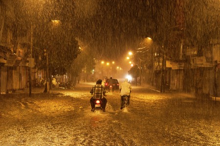 Heavy rain pours the rode